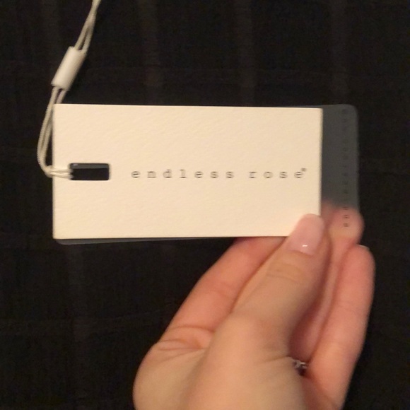 Endless Rose black feather tank top - Picture 4 of 7